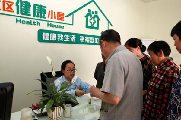 ����С���Ƅӽ��������P��ǰ��